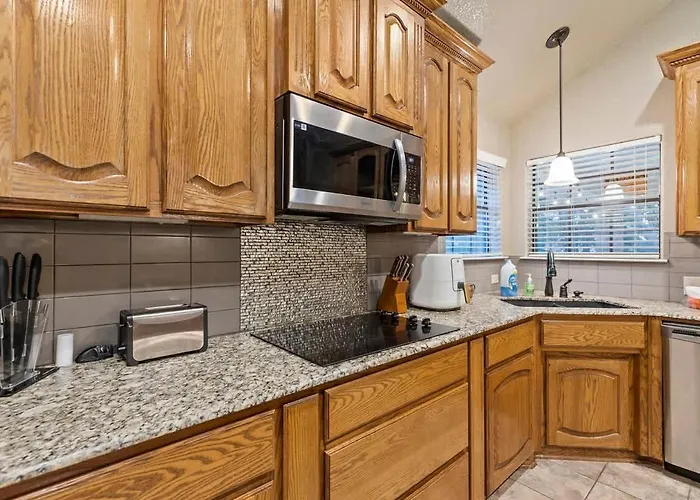 New House 8-10ppl Families & Groups Pets * Killeen
